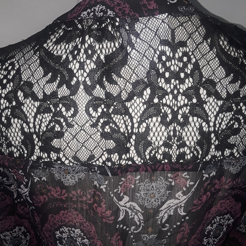 Knox Rose boho black floral hi-low bell sleeve top - Picture 7 of 8